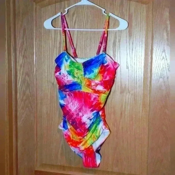 One piece swimsuit with adjustable straps and removable bra pads size L - Picture 1 of 4